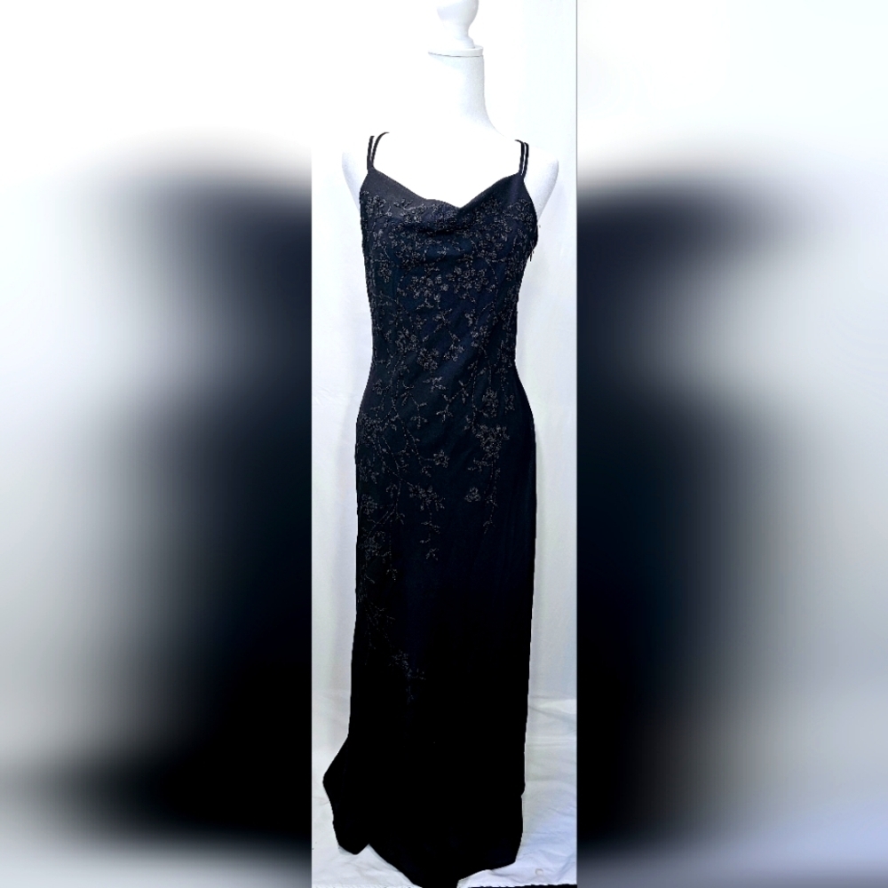 Medium Vintage Dollar Black Floral Maxi Dress